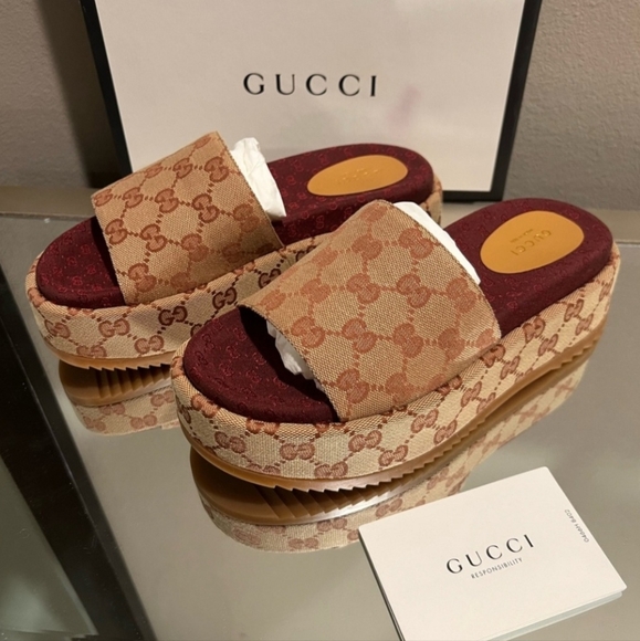 Gucci Brown Platform Slides - Picture 1 of 8